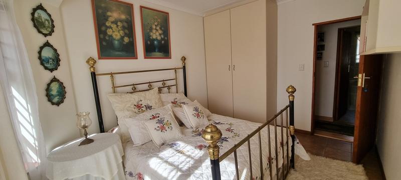 4 Bedroom Property for Sale in Fraaiuitsig Western Cape